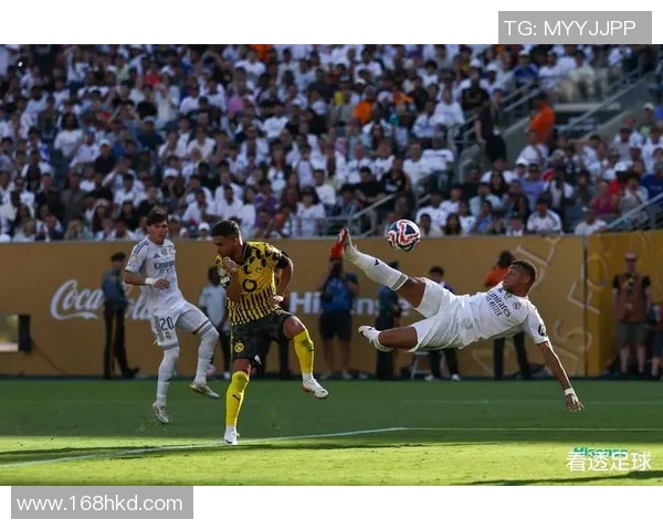 三大足球巨星跳舞精彩瞬间高清集锦展现球场之外的魅力与风采