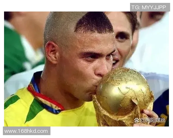 百年足球传奇球星回顾：从贝利到梅西的时代演变与辉煌