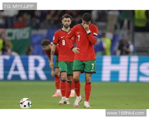 足球天王震撼登场 引领全球球迷热潮的超级巨星精彩瞬间 足球天王震撼登场 引领全球球迷热潮的超级巨星精彩瞬间