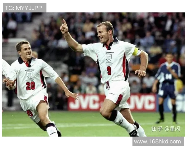 足球球星入场手势解析：他们如何通过动作展现个性与魅力